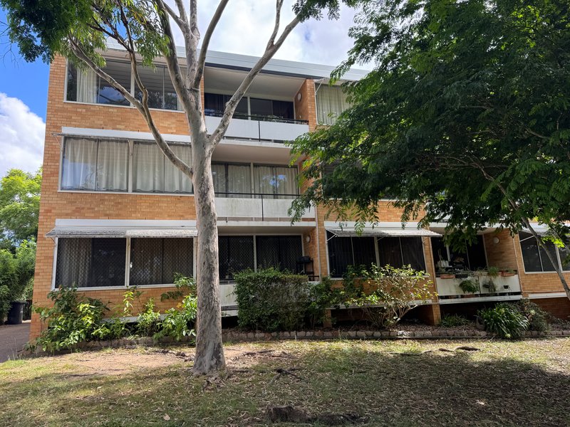 4/15 Sir Fred Schonell Drive, St Lucia QLD 4067