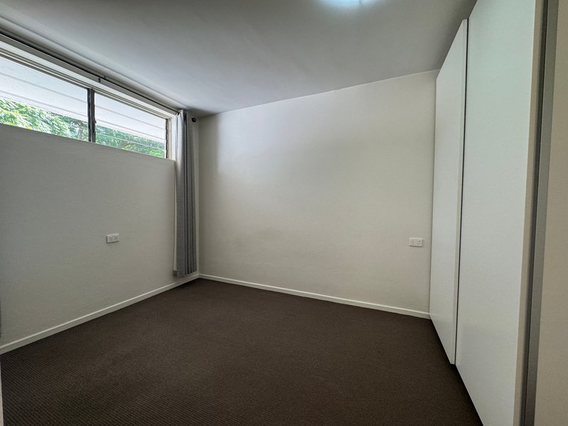 Photo - 4/15 Sir Fred Schonell Drive, St Lucia QLD 4067 - Image 6