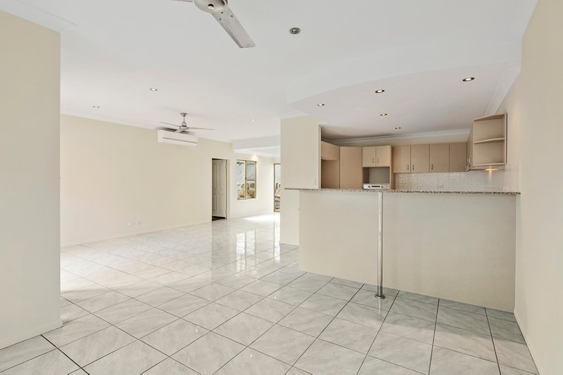 Photo - 4/152 Shute Harbour Road, Cannonvale QLD 4802 - Image 4