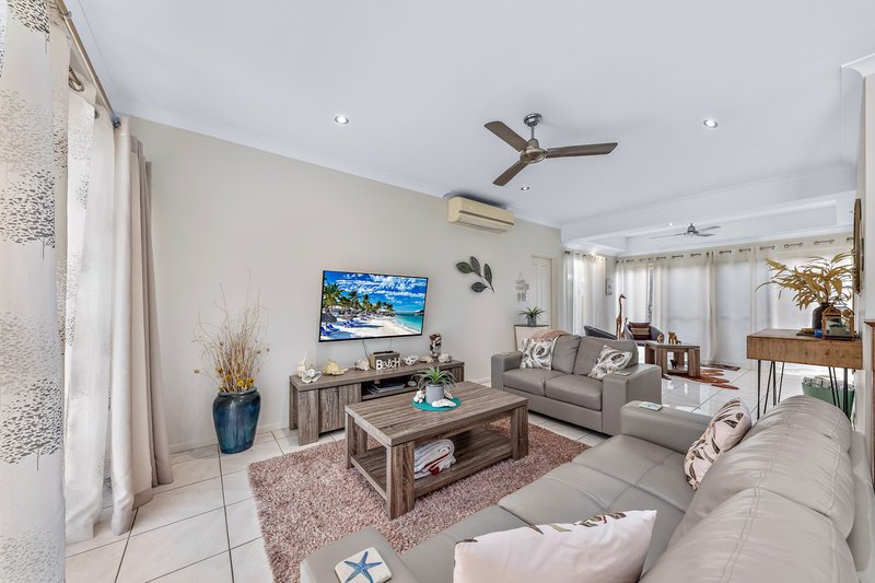 Photo - 4/152 Shute Harbour Road, Cannonvale QLD 4802 - Image 3