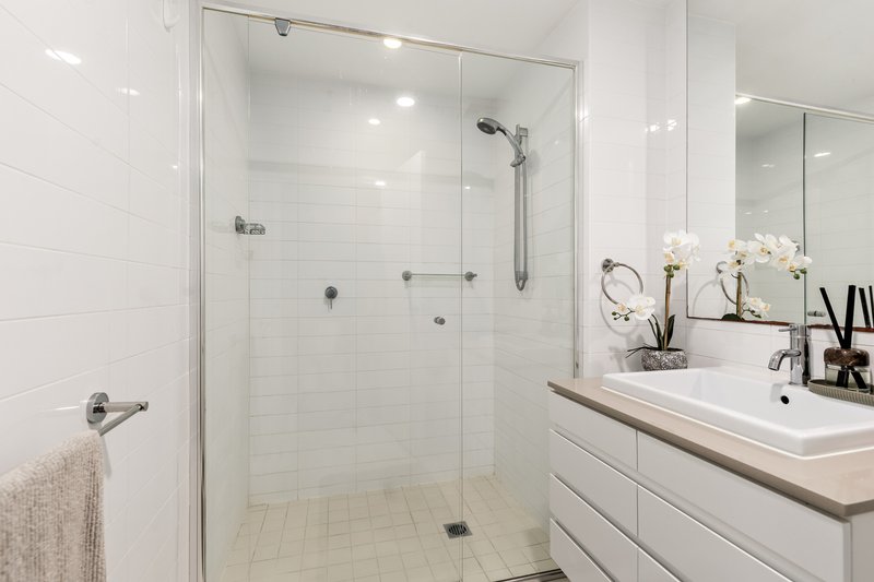 Photo - 4152/37C Harbour Road, Hamilton QLD 4007 - Image 10