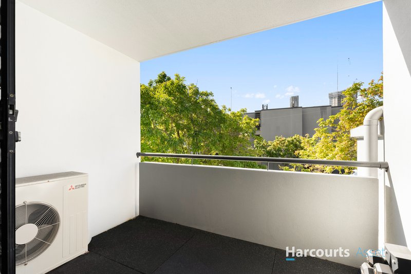 Photo - 415/448 Boundary Street, Spring Hill QLD 4000 - Image 5