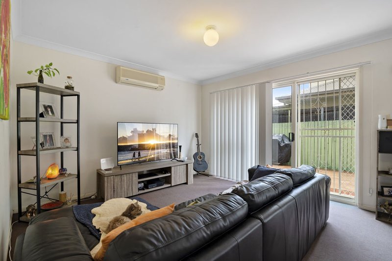 Photo - 4/155 Pine Street, Wynnum QLD 4178 - Image 4