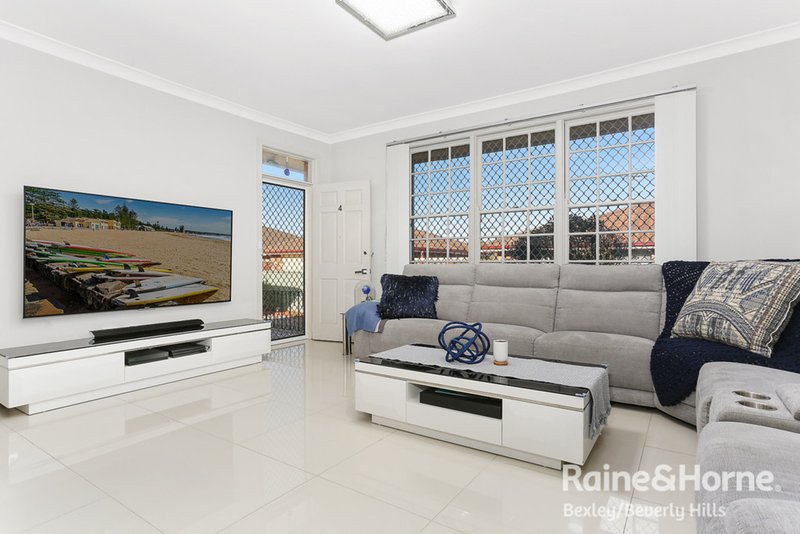 Photo - 4/155 Queen Victoria Street, Bexley NSW 2207 - Image 2