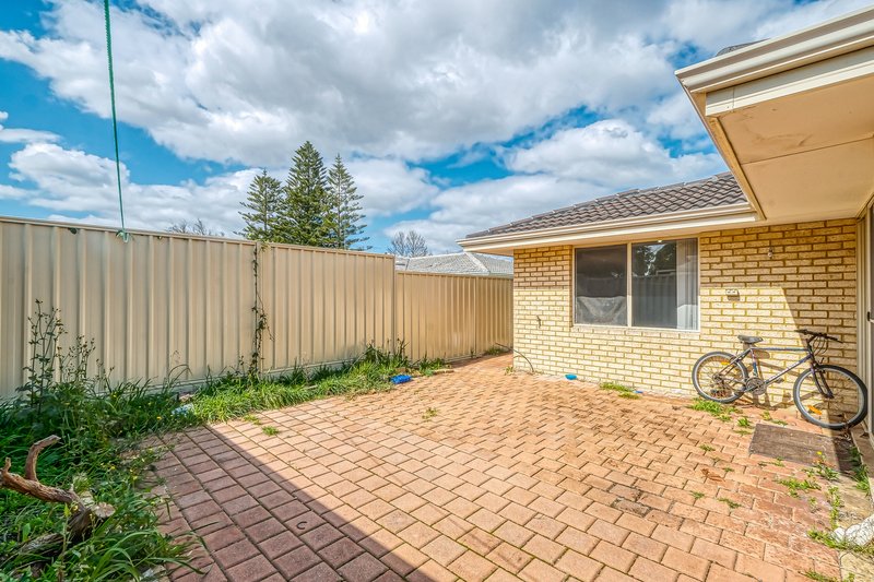 Photo - 4/156 High Road, Riverton WA 6148 - Image 17