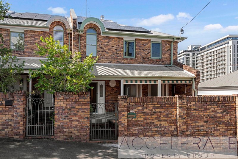 Photo - 4/159 Gregory Terrace, Spring Hill QLD 4000 - Image 2