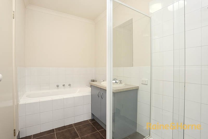 Photo - 4/15A Hooker Road, Werribee VIC 3030 - Image 4