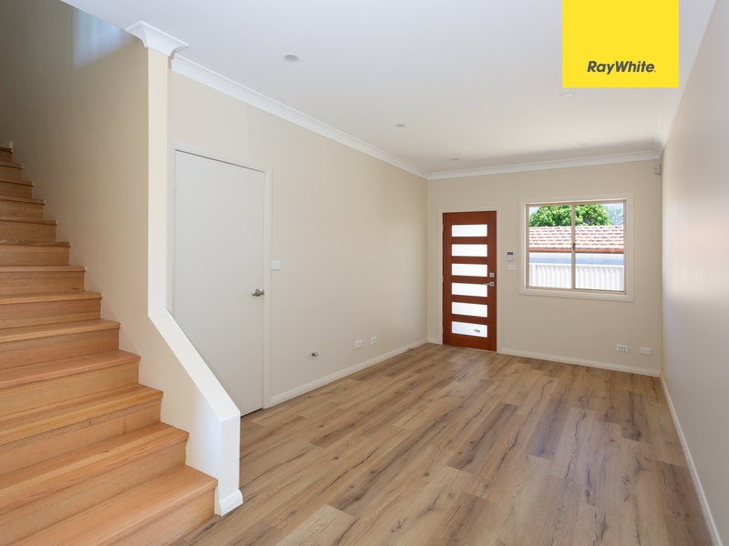 Photo - 4/16-18 Alverstone Street, Riverwood NSW 2210 - Image 2