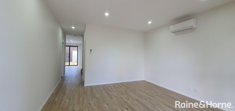 Photo - 4/16-18 Curtin Street, St Albans VIC 3021 - Image 5
