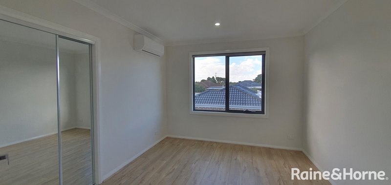 Photo - 4/16-18 Curtin Street, St Albans VIC 3021 - Image 13