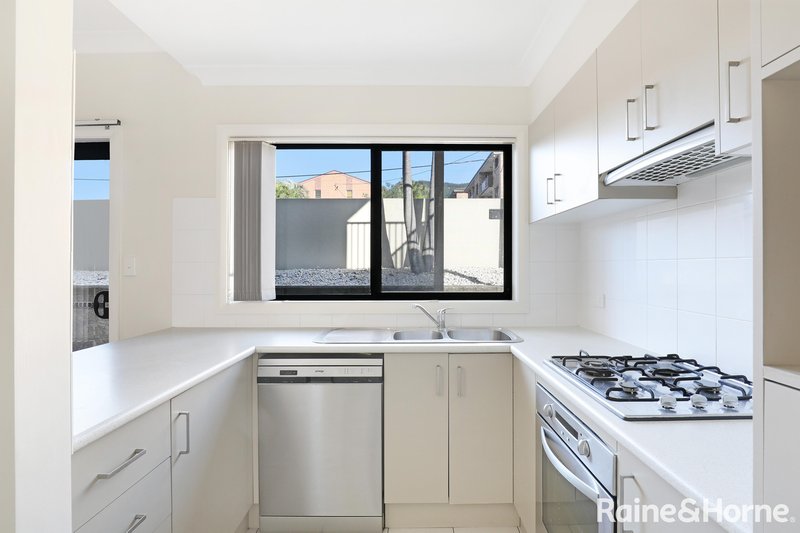 Photo - 4/16-18 Underwood Street, Corrimal NSW 2518 - Image 6