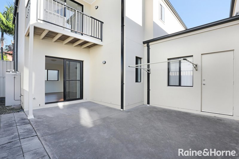 Photo - 4/16-18 Underwood Street, Corrimal NSW 2518 - Image 8