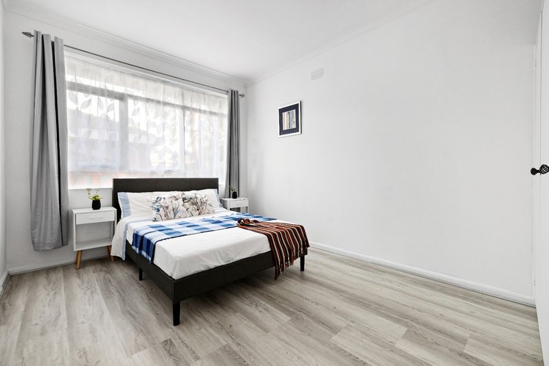 Photo - 4/16 Ashted Road, Box Hill VIC 3128 - Image 7