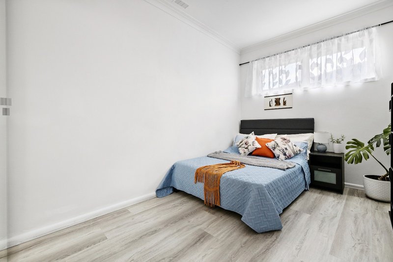 Photo - 4/16 Ashted Road, Box Hill VIC 3128 - Image 9