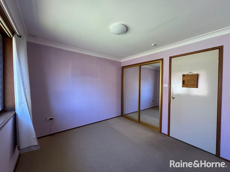Photo - 4/16 Bensley Road, Macquarie Fields NSW 2564 - Image 4