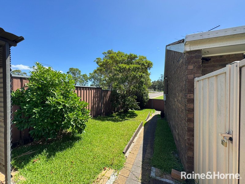 Photo - 4/16 Bensley Road, Macquarie Fields NSW 2564 - Image 9