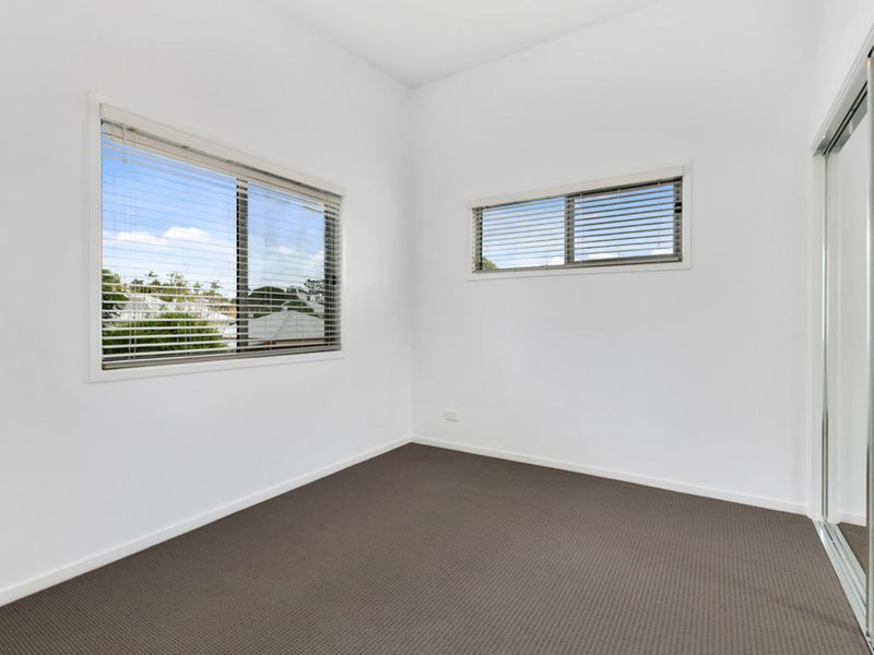 Photo - 4/16 Broadmere Street, Annerley QLD 4103 - Image 9