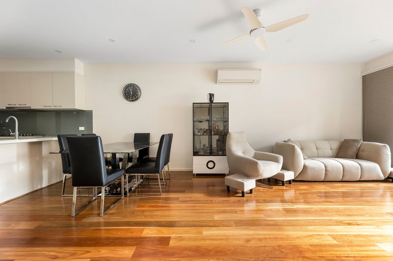 Photo - 4/16 Bullen Street, Doncaster East VIC 3109 - Image 1
