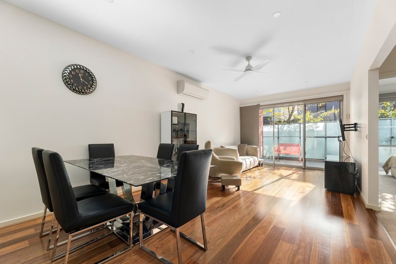 Photo - 4/16 Bullen Street, Doncaster East VIC 3109 - Image 3