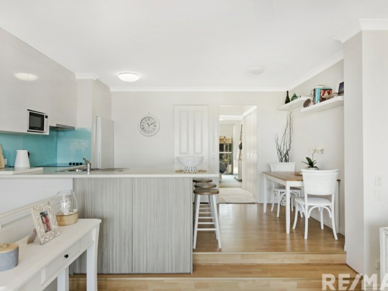 Photo - 4/16 Duxton Drive, Varsity Lakes QLD 4227 - Image 6