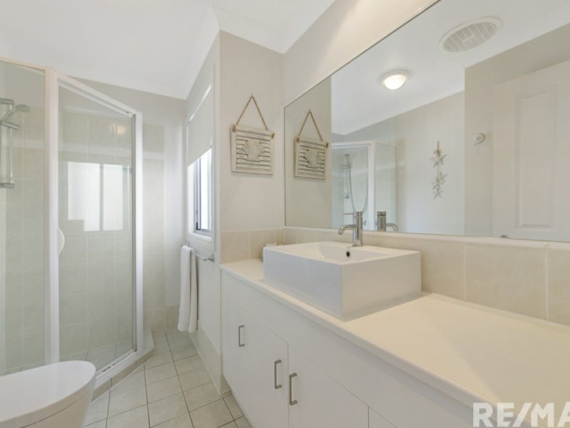 Photo - 4/16 Duxton Drive, Varsity Lakes QLD 4227 - Image 10