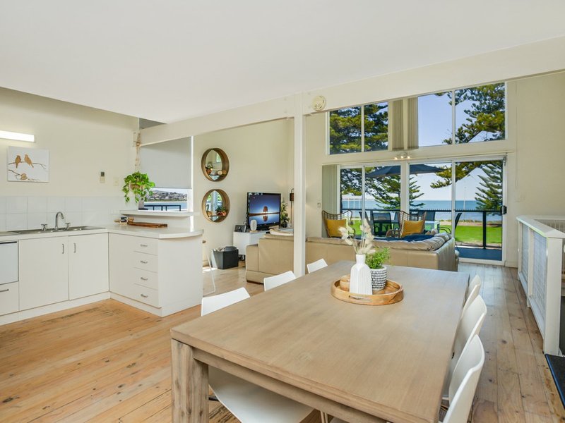 Photo - 4/16 Flinders Parade, Victor Harbor SA 5211 - Image 5