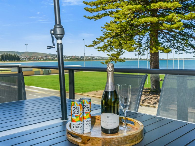 Photo - 4/16 Flinders Parade, Victor Harbor SA 5211 - Image 9