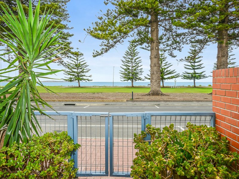 Photo - 4/16 Flinders Parade, Victor Harbor SA 5211 - Image 19