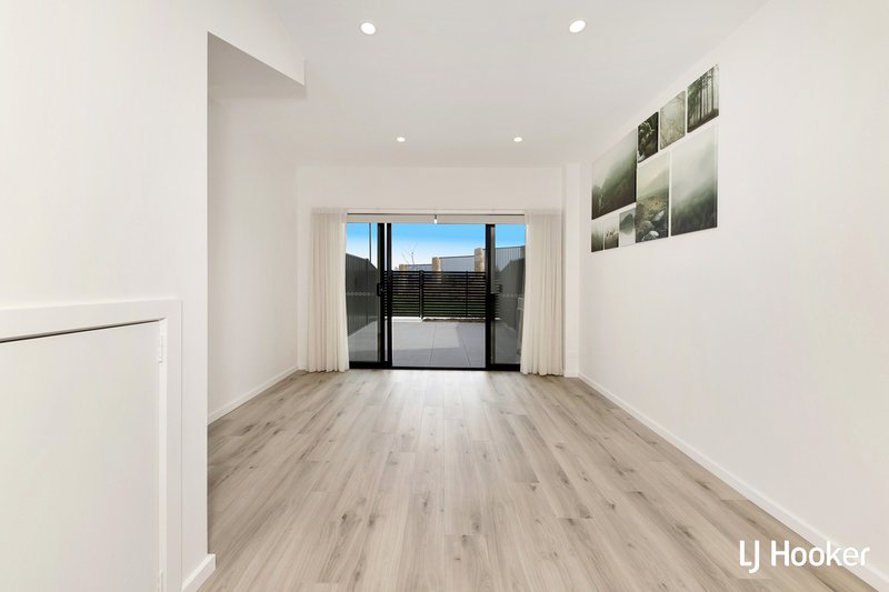 Photo - 41/6 Inge King Crescent, Whitlam ACT 2611 - Image 2