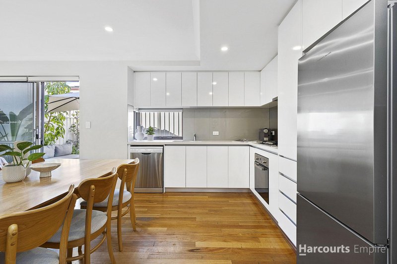 Photo - 4/16 King George Street, Innaloo WA 6018 - Image 8