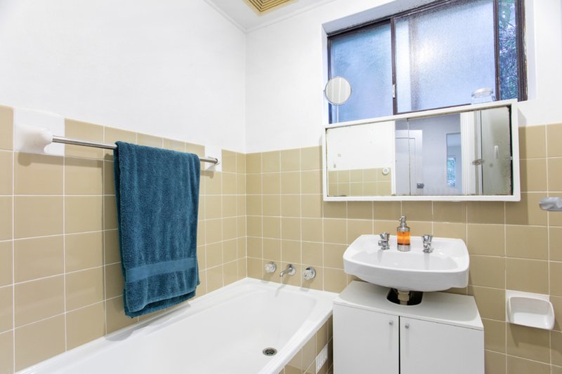 Photo - 4/16 Lismore Avenue, Dee Why NSW 2099 - Image 5