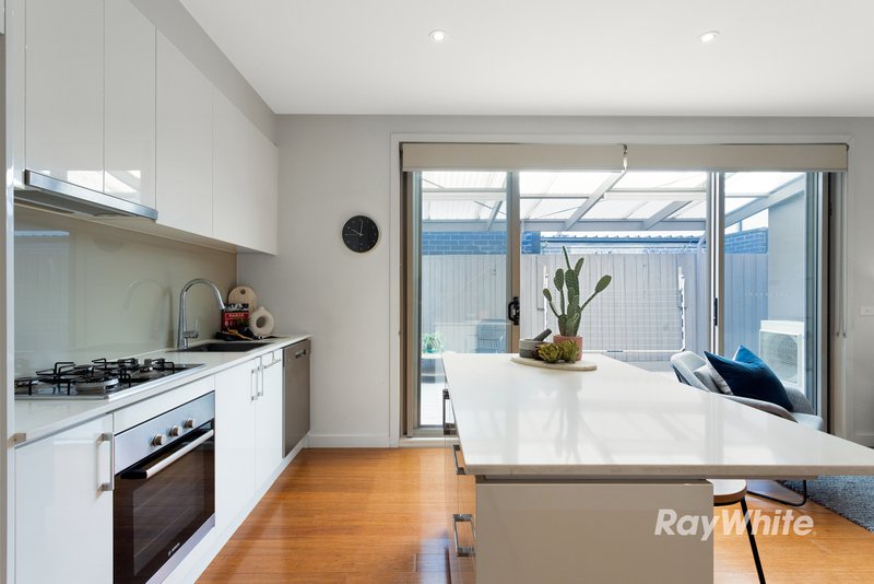 Photo - 4/16 Malane Street, Bentleigh East VIC 3165 - Image 5