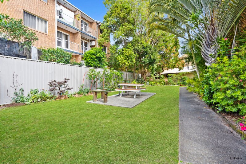 Photo - 4/16 Mawarra Street, Palm Beach QLD 4221 - Image 11