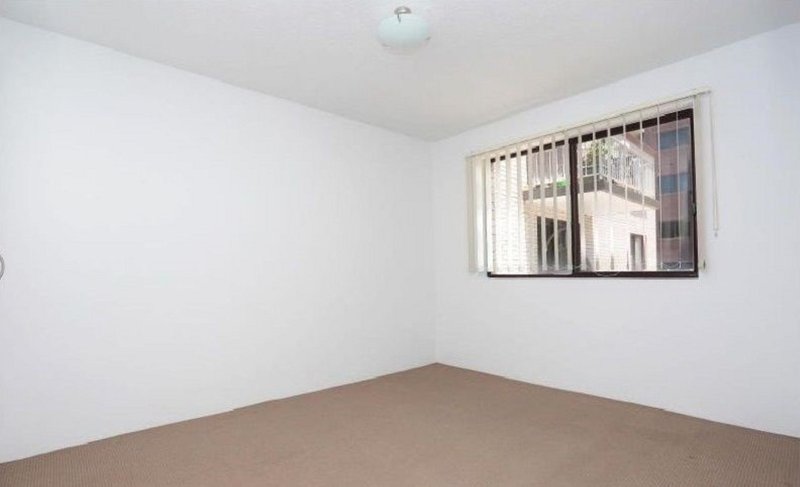 Photo - 4/16 Norman Street, Southport QLD 4215 - Image 5