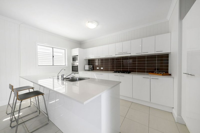 Photo - 4/16 Railway Terrace, Corinda QLD 4075 - Image 4