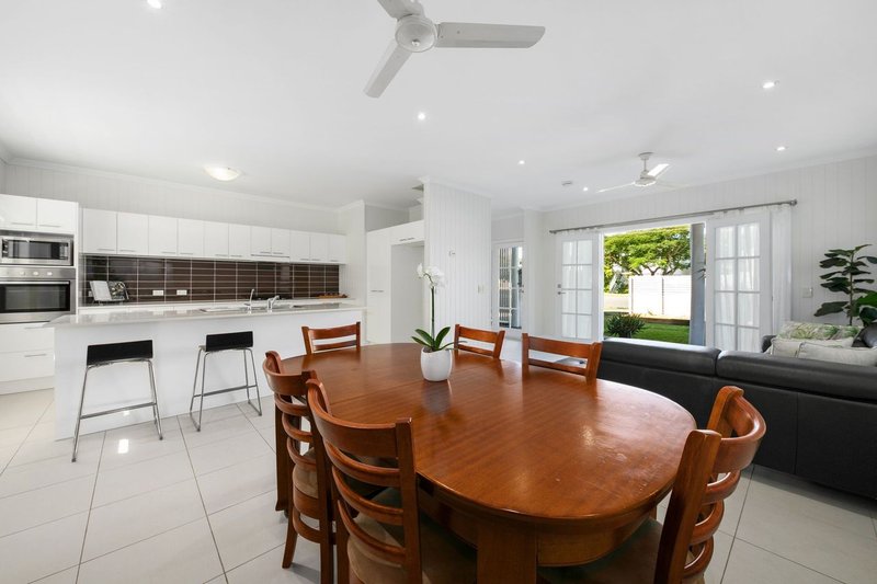 Photo - 4/16 Railway Terrace, Corinda QLD 4075 - Image 5