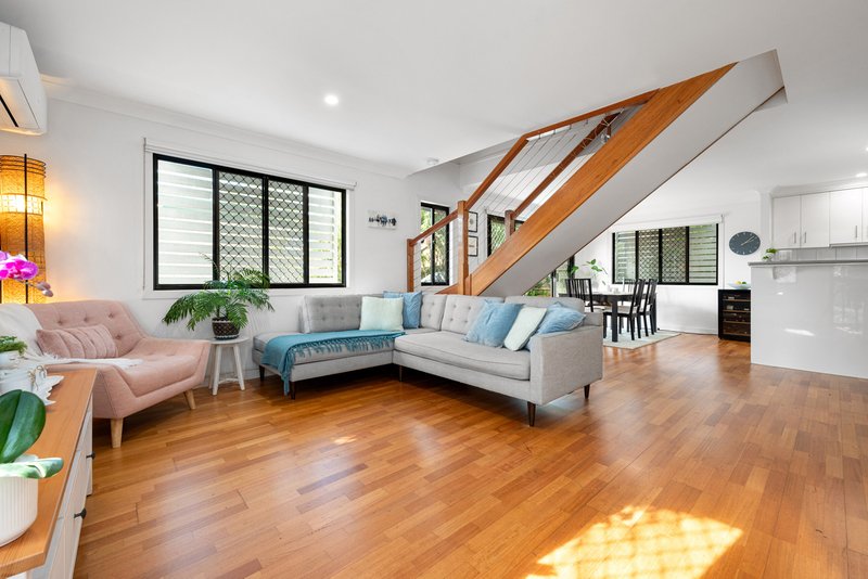 Photo - 4/16 Rogoona Street, Morningside QLD 4170 - Image 2