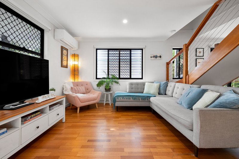 Photo - 4/16 Rogoona Street, Morningside QLD 4170 - Image 3