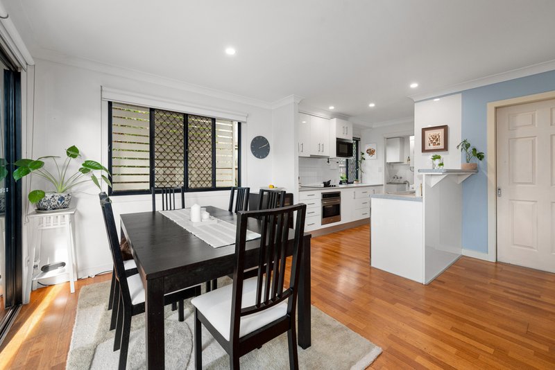Photo - 4/16 Rogoona Street, Morningside QLD 4170 - Image 9