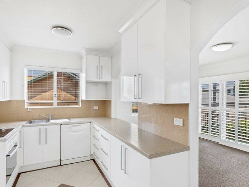 Photo - 4/16 Soldiers Point Road, Soldiers Point NSW 2317 - Image 2