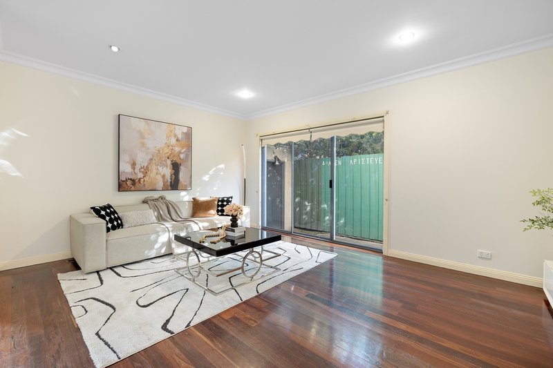 Photo - 4/16 Station Street, Ferntree Gully VIC 3156 - Image 3