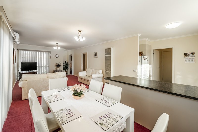 Photo - 4/16 Stawell Street, Cranbourne VIC 3977 - Image 3