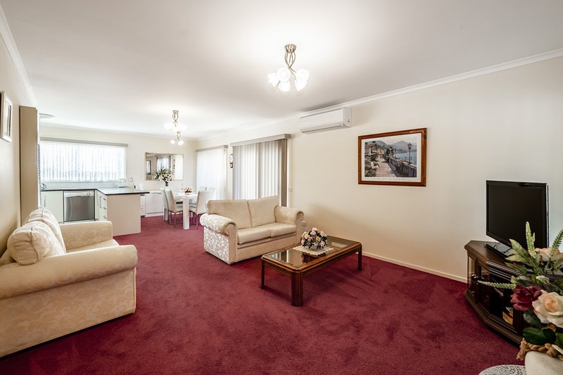 Photo - 4/16 Stawell Street, Cranbourne VIC 3977 - Image 4