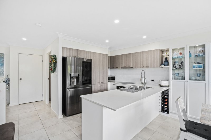 Photo - 4/16 Tallon Street, Upper Coomera QLD 4209 - Image 4