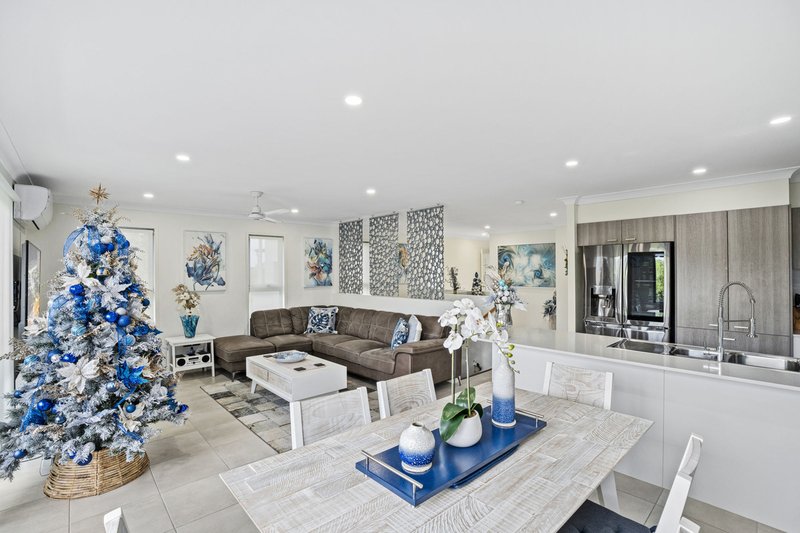 Photo - 4/16 Tallon Street, Upper Coomera QLD 4209 - Image 5