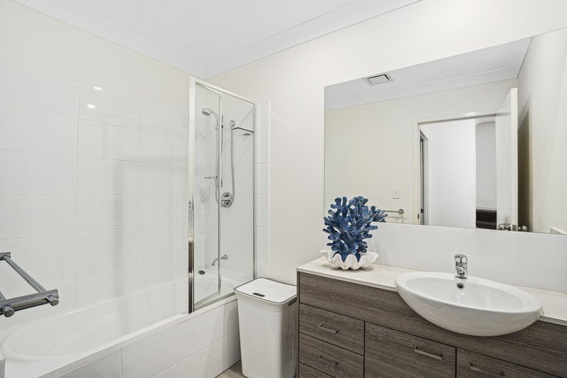 Photo - 4/16 Tallon Street, Upper Coomera QLD 4209 - Image 11