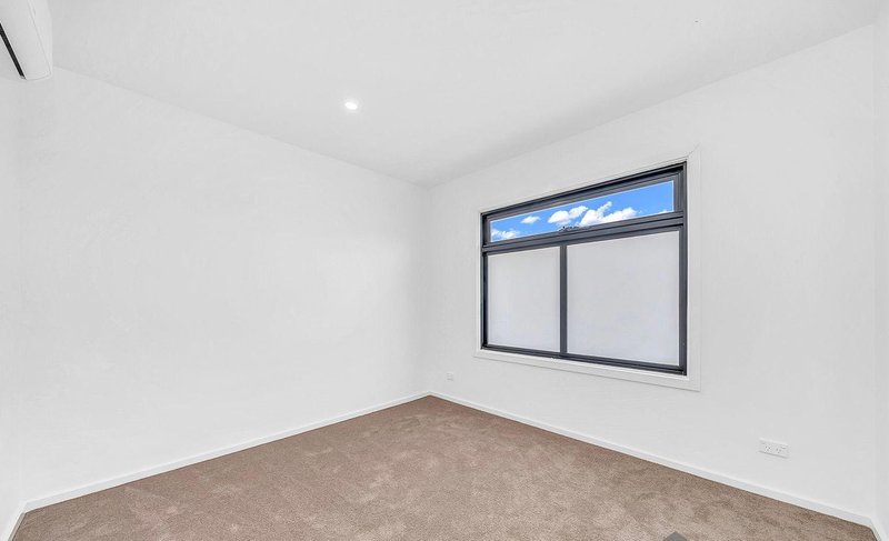 Photo - 4/161 Hogans Road, Hoppers Crossing VIC 3029 - Image 7