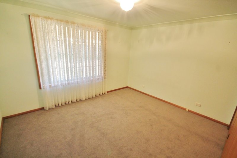 Photo - 4/161 Nasmyth Street, Young NSW 2594 - Image 8