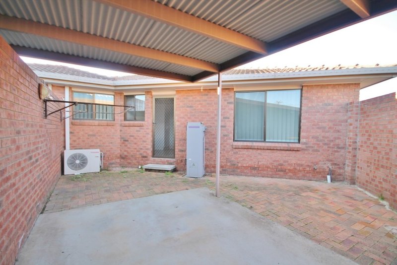 Photo - 4/161 Nasmyth Street, Young NSW 2594 - Image 10