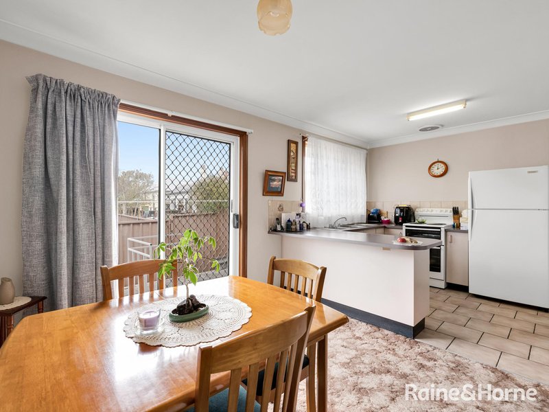 Photo - 4/161 Seymour Street, Bathurst NSW 2795 - Image 5